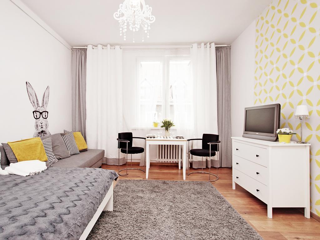 Apartment Kameralny 2B กดัญสก์ ภายนอก รูปภาพ
